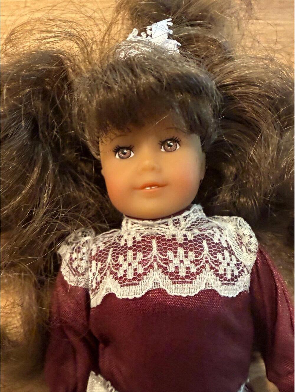 American Girl Samantha Cranberry Christmas Party Dress Ribbon Doll - Picture 2 of 5